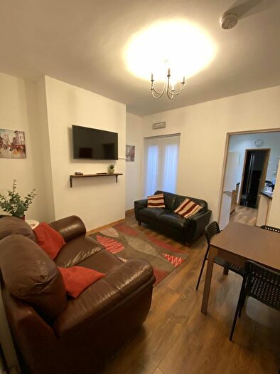 5 Bedroom House To Rent In Winnie Road, Selly Oak, Birmingham, West Midlands, B29