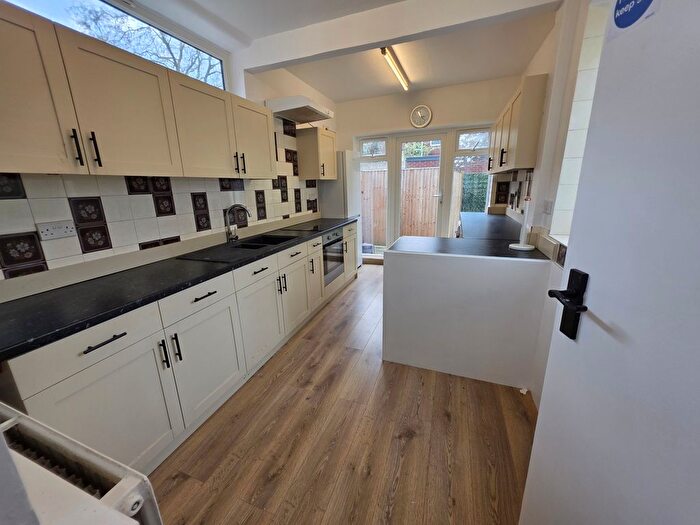 1 Bedroom Semi-Detached House To Rent In West Heath Drive, Golders Green, London, NW11