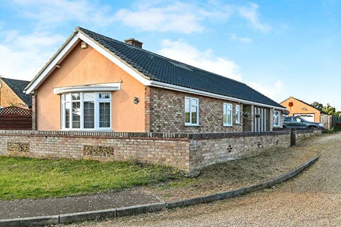 3 Bedroom Bungalow For Sale In Low Road, Congham, King's Lynn, Norfolk, PE32