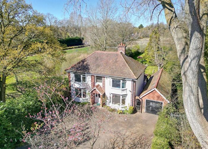 4 Bedroom Detached House For Sale In Coleshill Road, Fazeley, Tamworth, B78
