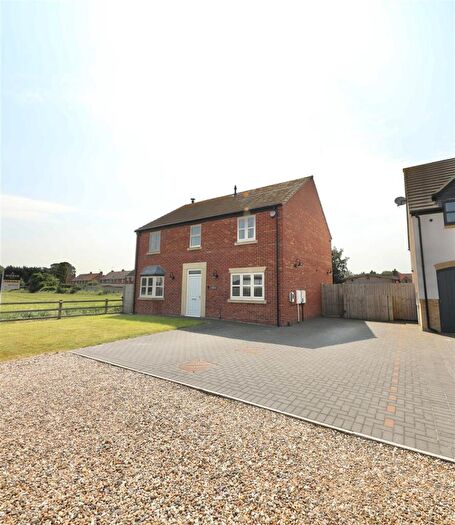4 Bedroom Detached House For Sale In Pymhurst Crescent, Wawne, Hull, HU7