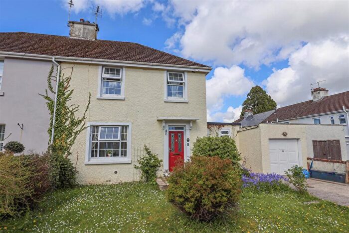3 Bedroom Semi-Detached House For Sale In Borough Close, Cowbridge, Vale Of Glamorgan, CF71