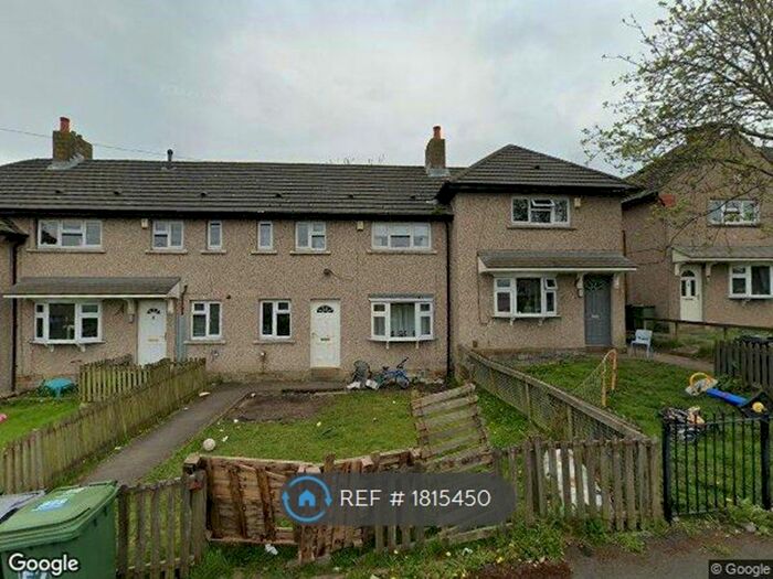 2 Bedroom Terraced House To Rent In Gilbert Grove, Huddersfield, HD4