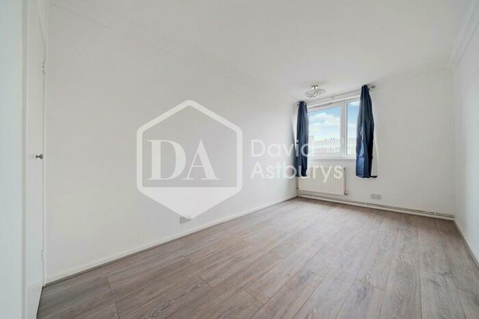 2 Bedroom Apartment To Rent In Cable Street, Limehouse Shadwell, London, E1W