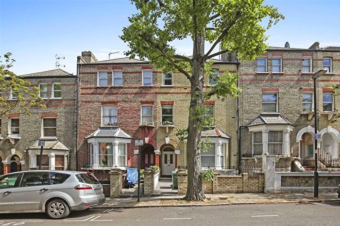 2 Bedroom Flat To Rent In Pleshey Road, Tufnell Park, N7