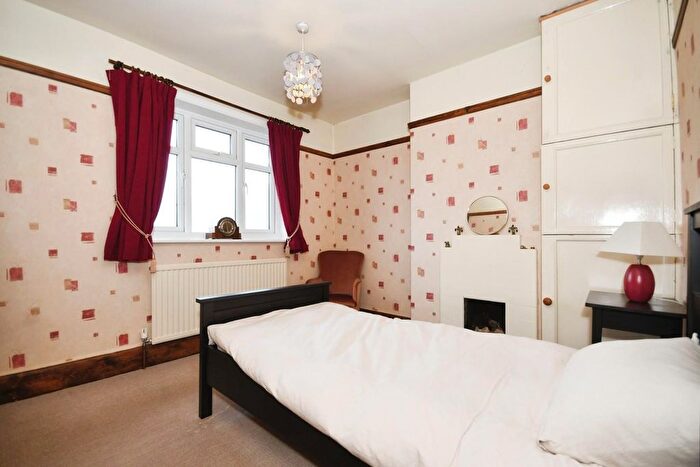 2 Bedroom Detached House For Sale In Ashover Road, Old Tupton, Chesterfield, S42