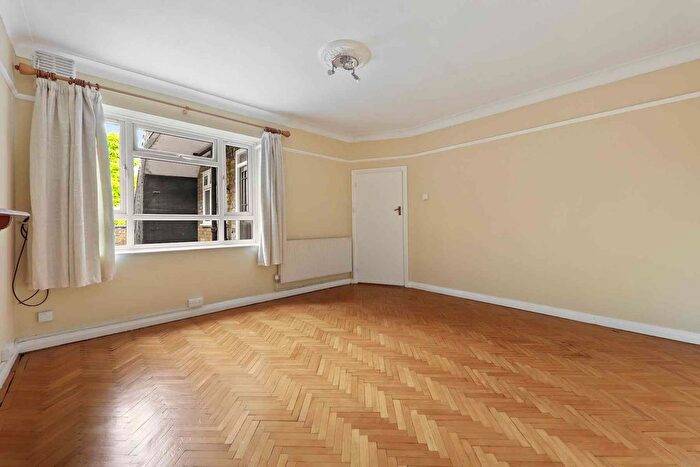2 Bedroom Flat To Rent In Sydenham Road, London, SE26