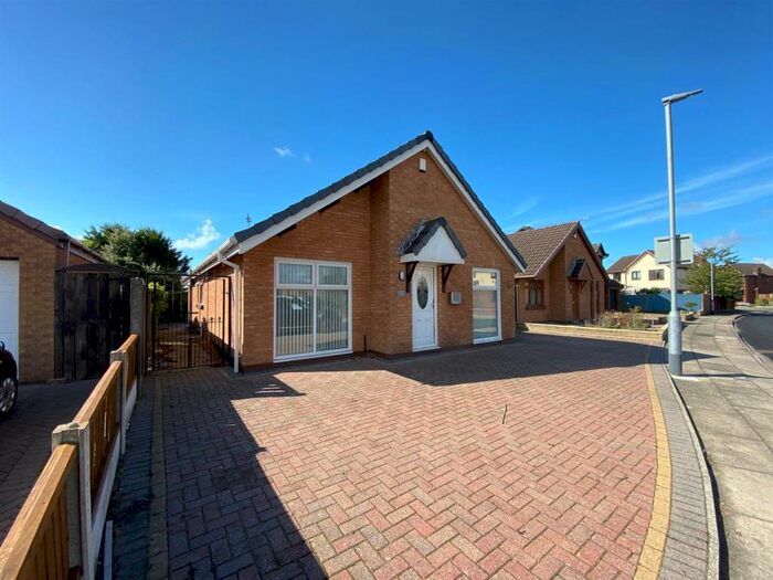 3 Bedroom Detached Bungalow To Rent In Thornbeck Avenue, Hightown, Liverpool, L38