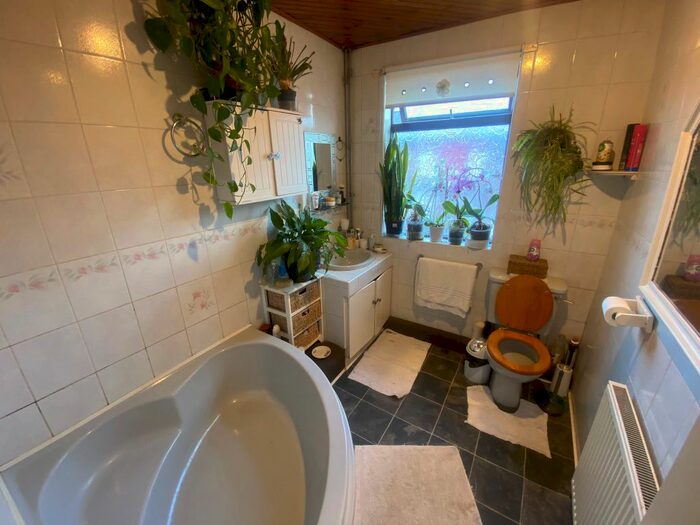 3 Bedroom Terraced House For Sale In St. Hildas Mount, Cross Green, Leeds, LS9