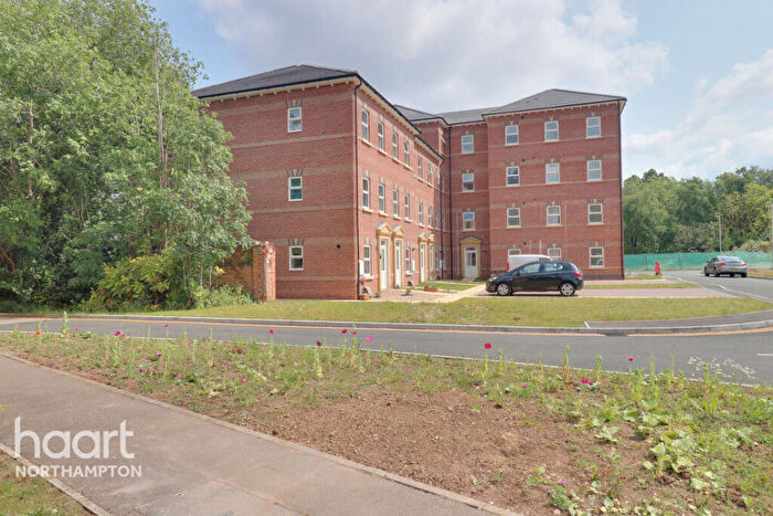 2 Bedroom Apartment To Rent In St Christophers Square, Northampton, NN5