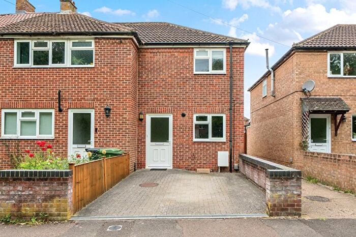 2 Bedroom End Of Terrace House To Rent In Appleford Drive, Abingdon, OX14