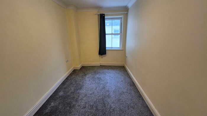 3 Bedroom Town House To Rent In Market Street, Haverfordwest, SA61