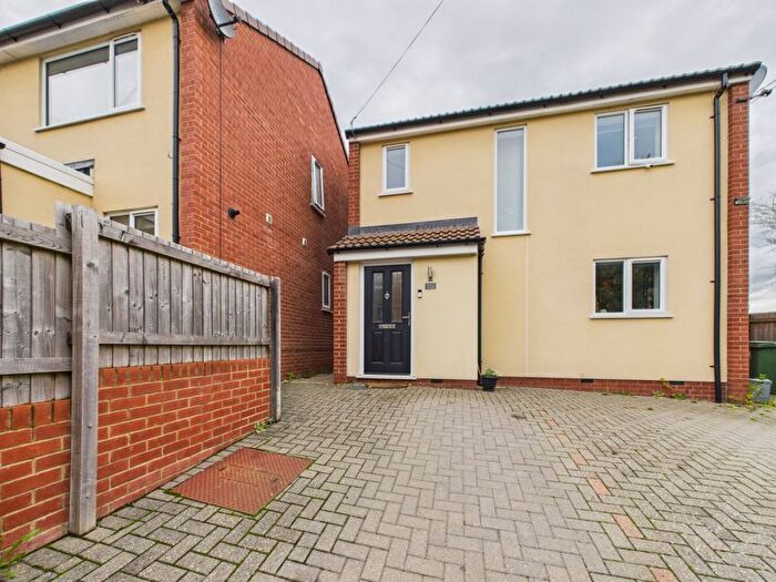 2 Bedroom Maisonette For Sale In Midland Road, Stonehouse, GL10