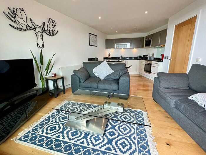 2 Bedroom Apartment To Rent In Candle House, Granary Wharf, LS1