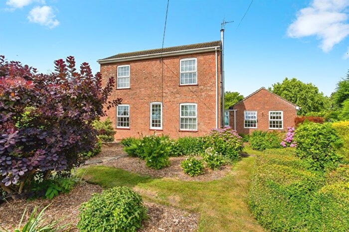 3 Bedroom Detached House For Sale In Tydd Low Road, Long Sutton, Spalding, PE12