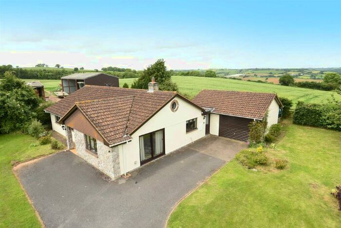 3 Bedroom Detached House To Rent In Stoneshill, Crediton, EX17