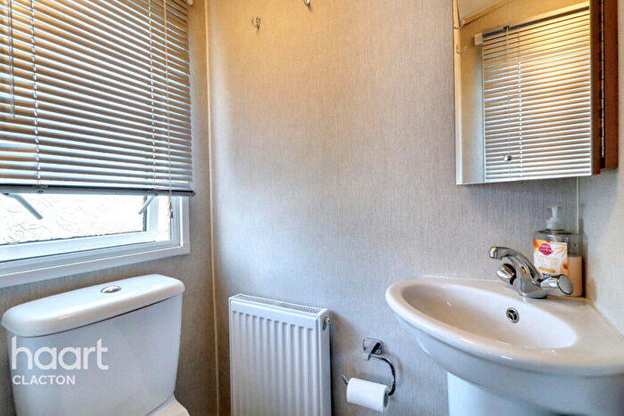2 Bedroom Bungalow For Sale In Birch Grove, Oaklands Holiday Park, Clacton-on-Sea, CO16