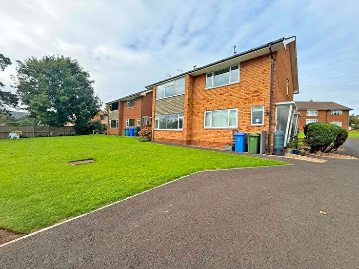 2 Bedroom Flat For Sale In Scalby Beck Road, Scalby, YO13