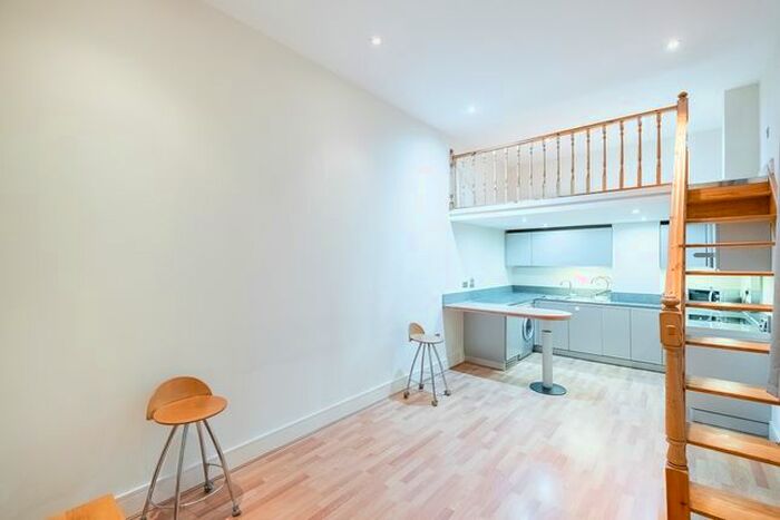 1 Bedroom Flat To Rent In Queensborough Terrace, London, W2