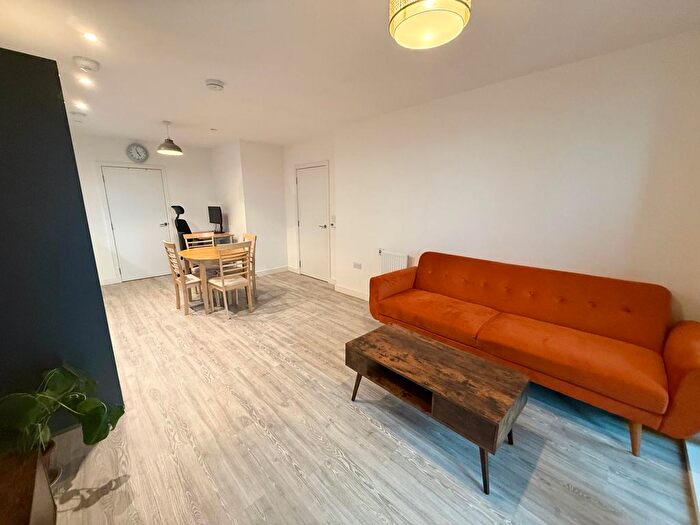 1 Bedroom Flat To Rent In Thunderer Street, E13