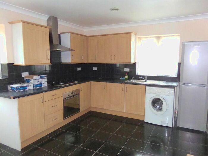 Studio To Rent In Sixth Avenue, Hayes, UB3