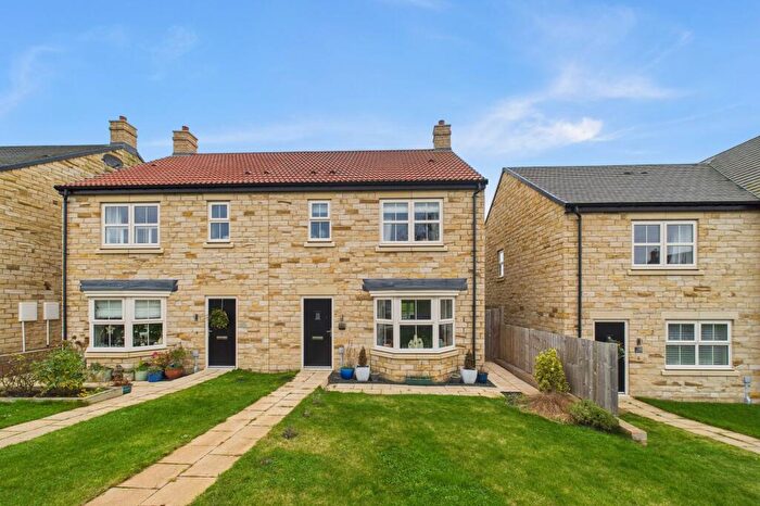 3 Bedroom Semi-Detached House For Sale In Somerset Avenue, Peters Mill, NE66