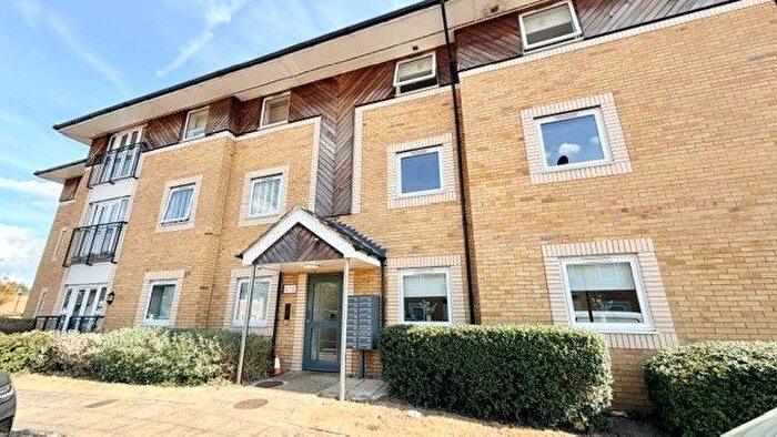 2 Bedroom Flat To Rent In Stafford Avenue, Hornchurch, RM11