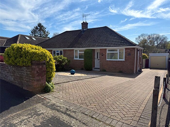 2 Bedroom Bungalow For Sale In Pitman Close, Basingstoke, Hampshire, RG22