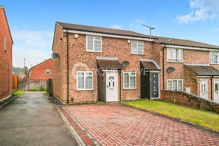 2 Bedroom Detached House To Rent In Gatcombe Close, Walderslade, Chatham, Kent, ME5