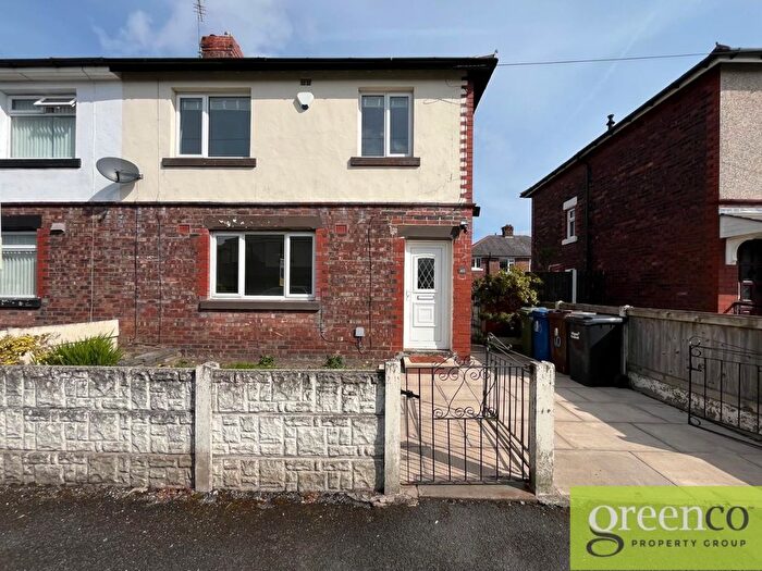 3 Bedroom Semi-Detached House To Rent In Grange Road, Worsley, Salford, M28