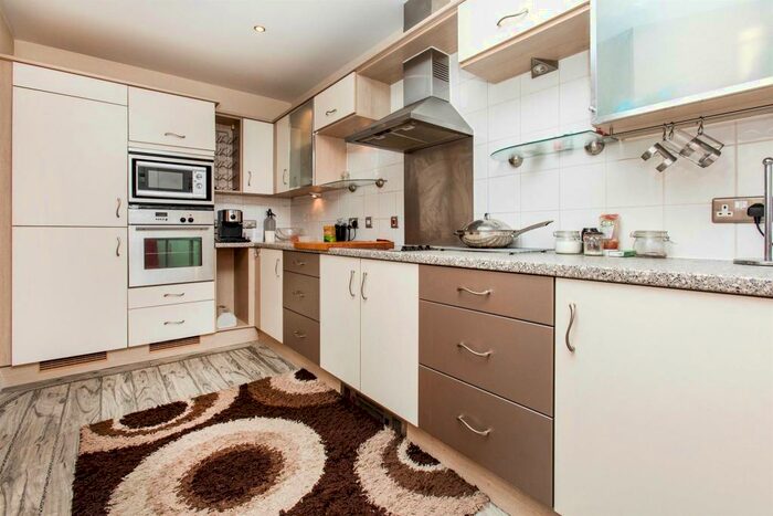 1 Bedroom Apartment To Rent In Princess Road East, Leicester, LE1