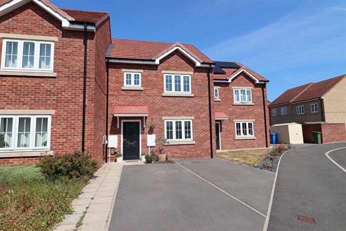 3 Bedroom Terraced House For Sale In Brodwick Drive, Holme On Spalding Moor, YO43