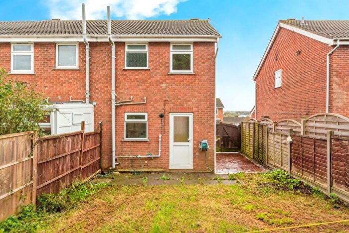 2 Bedroom Semi-Detached House For Sale In Truro Close, Grantham, NG31