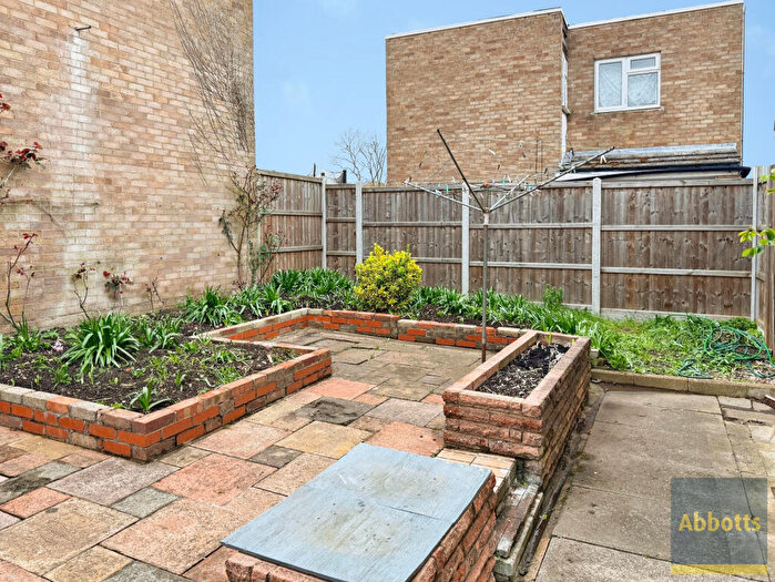 4 Bedroom House To Rent In Oldwyck, Basildon, SS16