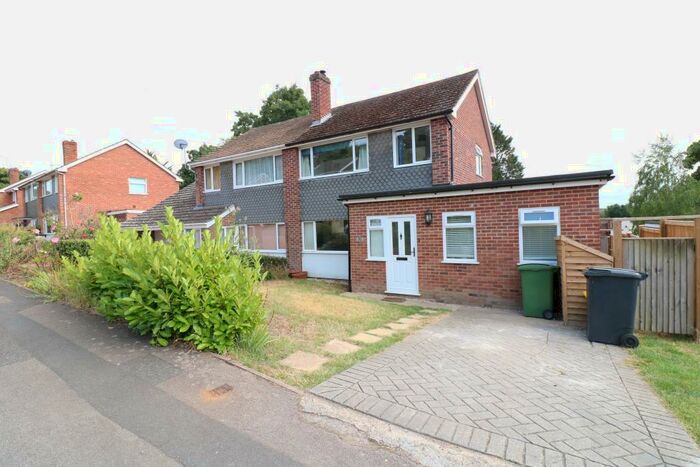 3 Bedroom Semi-Detached House To Rent In Orchard Close, Woolhampton, RG7