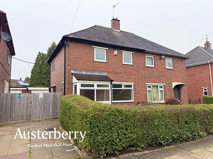 3 Bedroom Semi-detached House For Sale In Gainsborough Road, Stoke-On-Trent, ST3