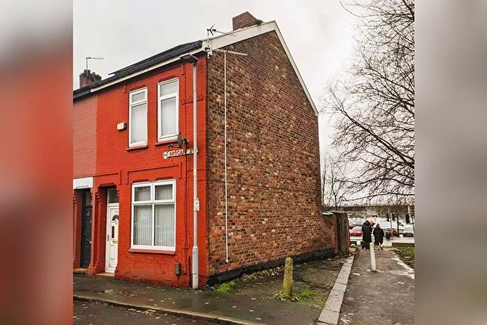 2 Bedroom End Terrace House To Rent In Brogan Street, Manchester, M18