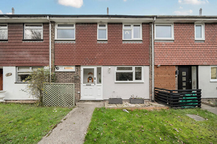 3 Bedroom Terraced House For Sale In Holmesdale Hill, South Darenth, Dartford, Kent, DA4