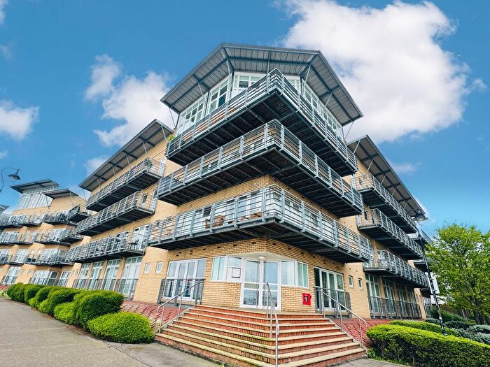 2 Bedroom Flat To Rent In Portland Place, Greenhithe, Kent, DA9