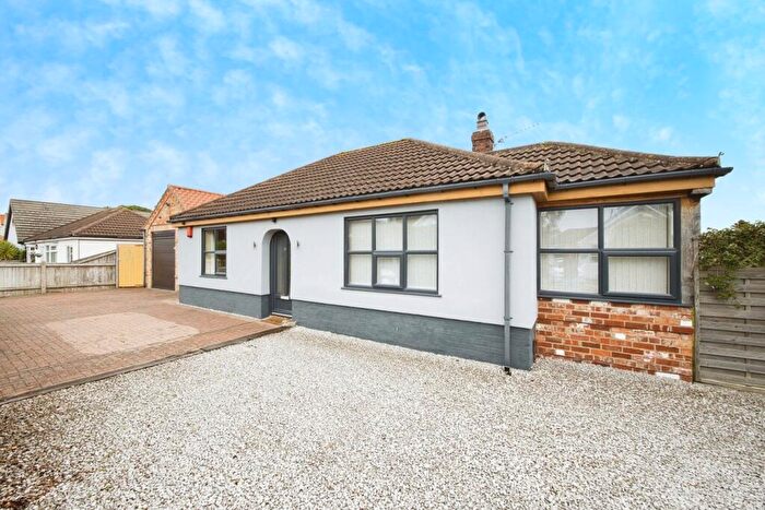 4 Bedroom Detached Bungalow For Sale In Station Avenue, New Waltham, Grimsby, DN36