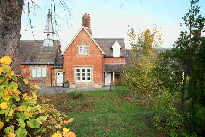 3 Bedroom Cottage To Rent In The Green, Dauntsey, Chippenham, Wiltshire, SN15