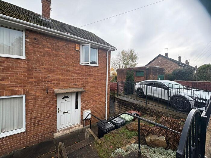 3 Bedroom Semi-Detached House For Sale In Heights Drive, Leeds, LS12