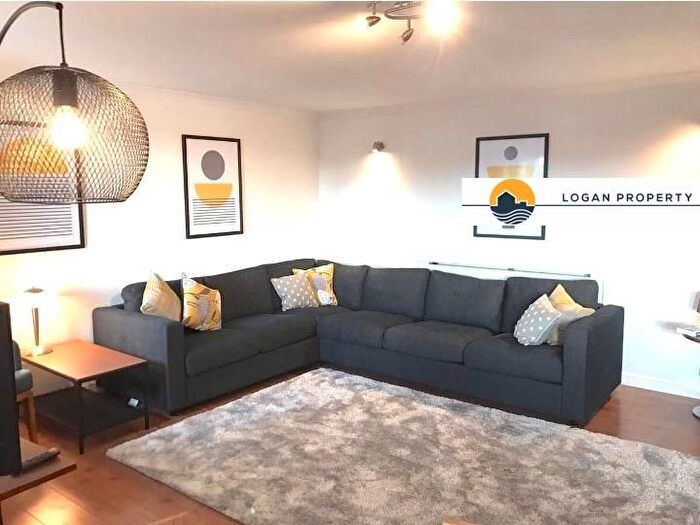 3 Bedroom Flat To Rent In Tower Place, Edinburgh, EH6