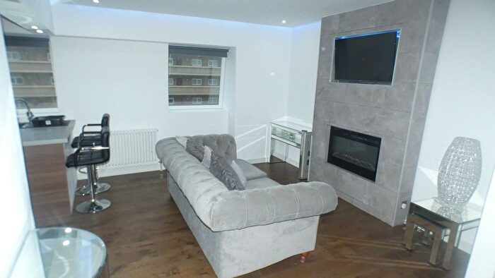 2 Bedroom Flat To Rent In Laurel Place, Glasgow, G11