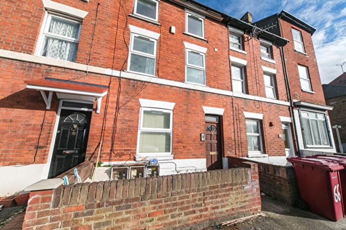 1 Bedroom Flat To Rent In Bedford Road, Reading, RG1