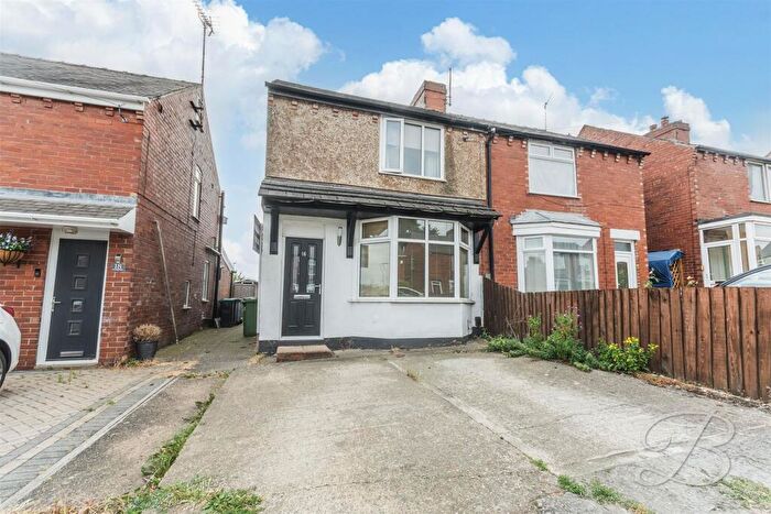 3 Bedroom Semi-Detached House For Sale In Stainforth Street, Mansfield Woodhouse, Mansfield, NG19