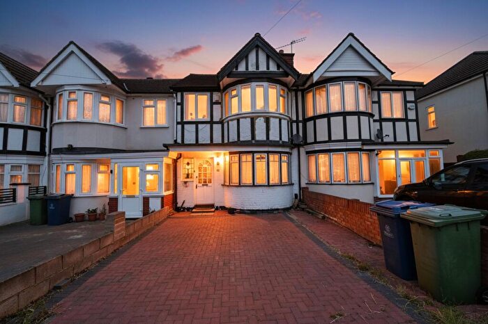 3 Bedroom Terraced House For Sale In Warden Avenue, Harrow, HA2