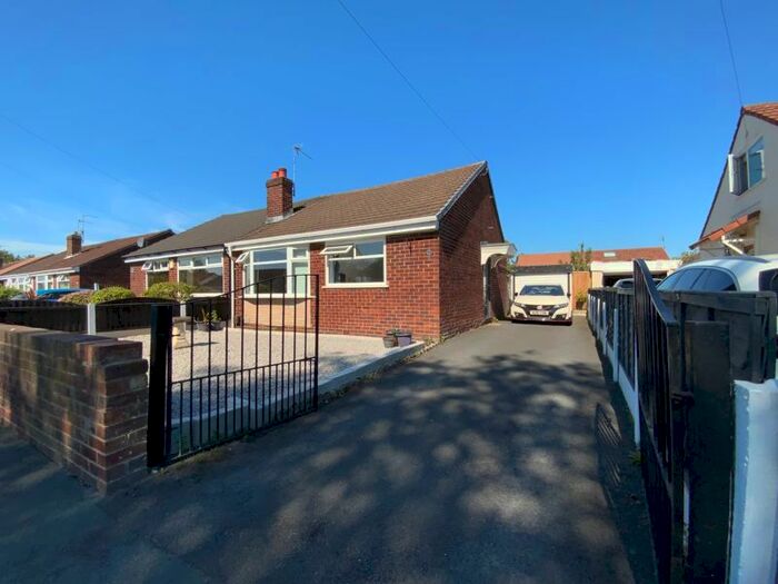 2 Bedroom Bungalow To Rent In Windermere Avenue, Denton, Manchester, M34