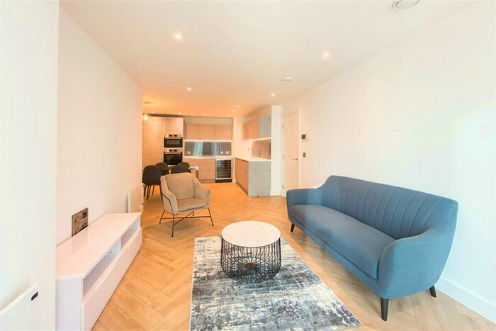 2 Bedroom Apartment To Rent In Elizabeth Tower, M15