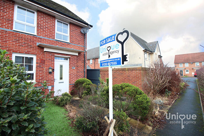 3 Bedroom End Of Terrace House For Sale In Hawthorn Drive, Thornton-Cleveleys, FY5